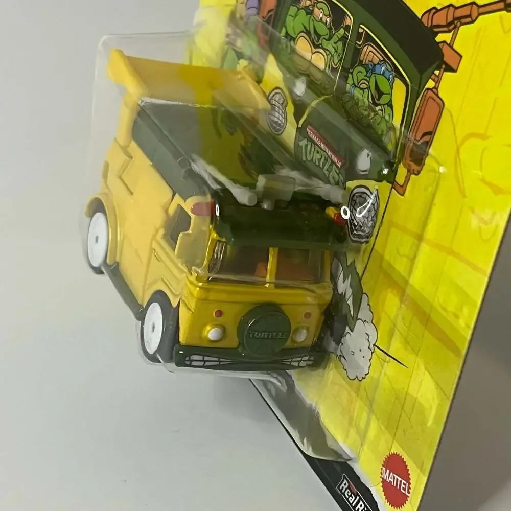 Hot Wheels Premium Pop Culture Teenage Mutant Ninja Turtles Party Wagon